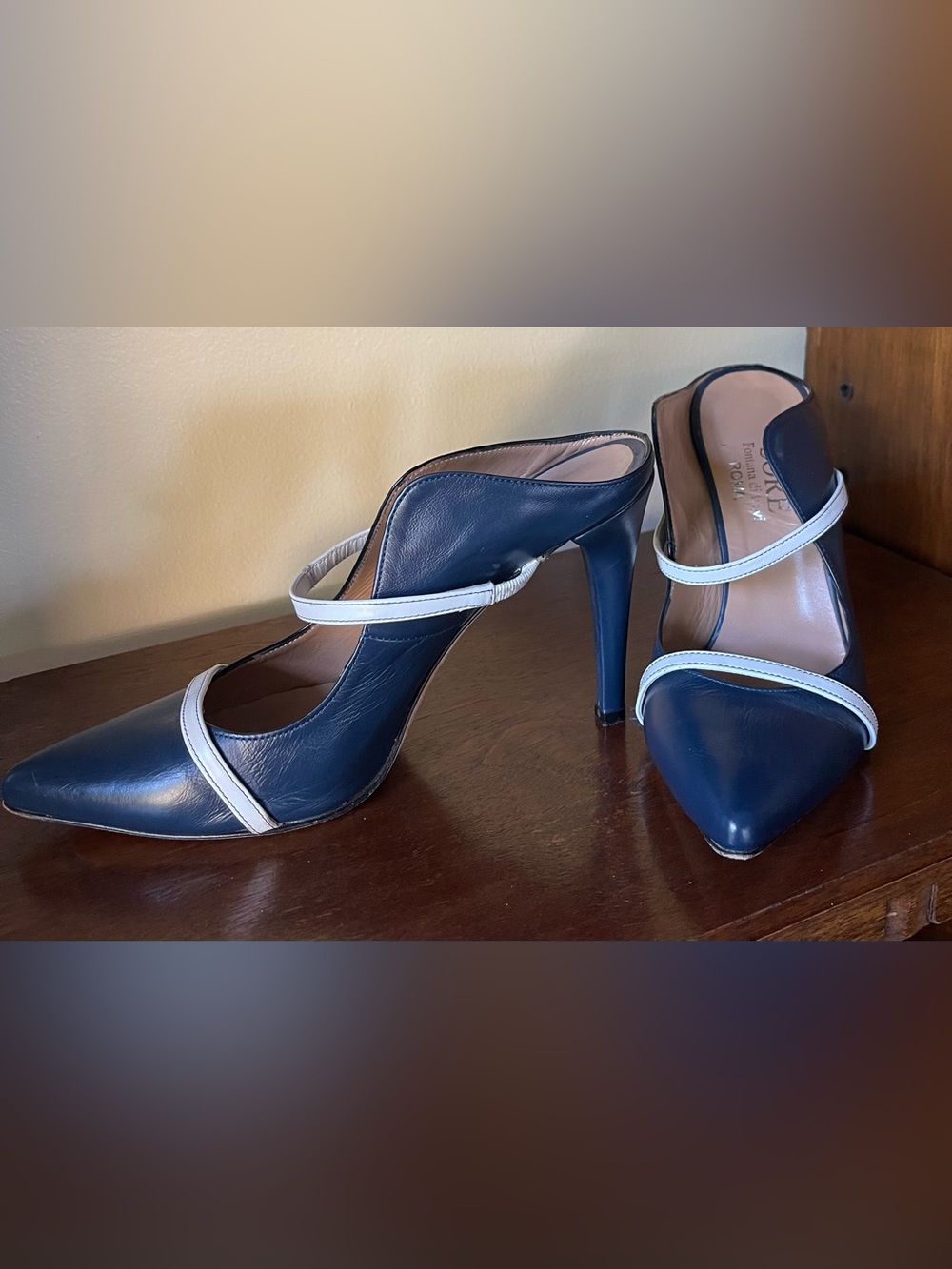 Sore by Roma Navy White Italian Leather Pointed Toe Pumps EU 39